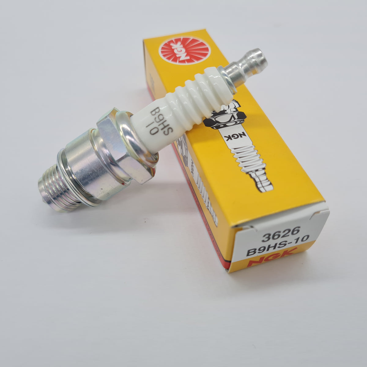 4-Pack NGK B9HS (5810) Spark Plugs For Simson Tuned Motors, M14x1.25, 12.7mm Thread, Nickel, Japan